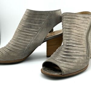 Paul Silver/Gray Mules with Pleated Design and Chunky Heel